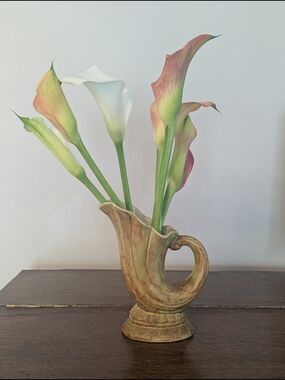Cornucopia Bud Vase • Blended Green & Brown Glaze